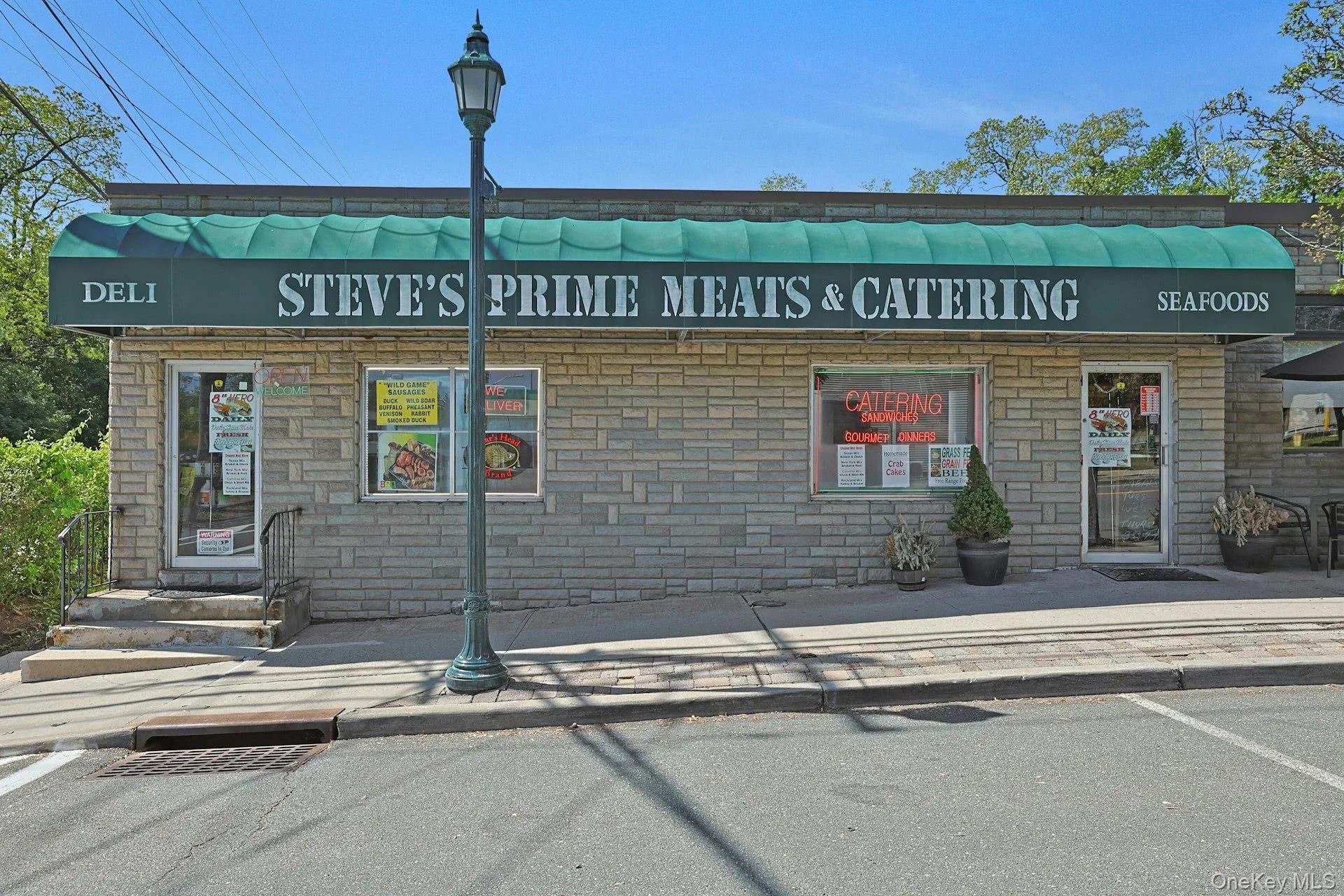 People travel from all over for Steve's Prime Meats, right here in Congers! People travel from all over for Steve's Prime Meats, right here in Congers!