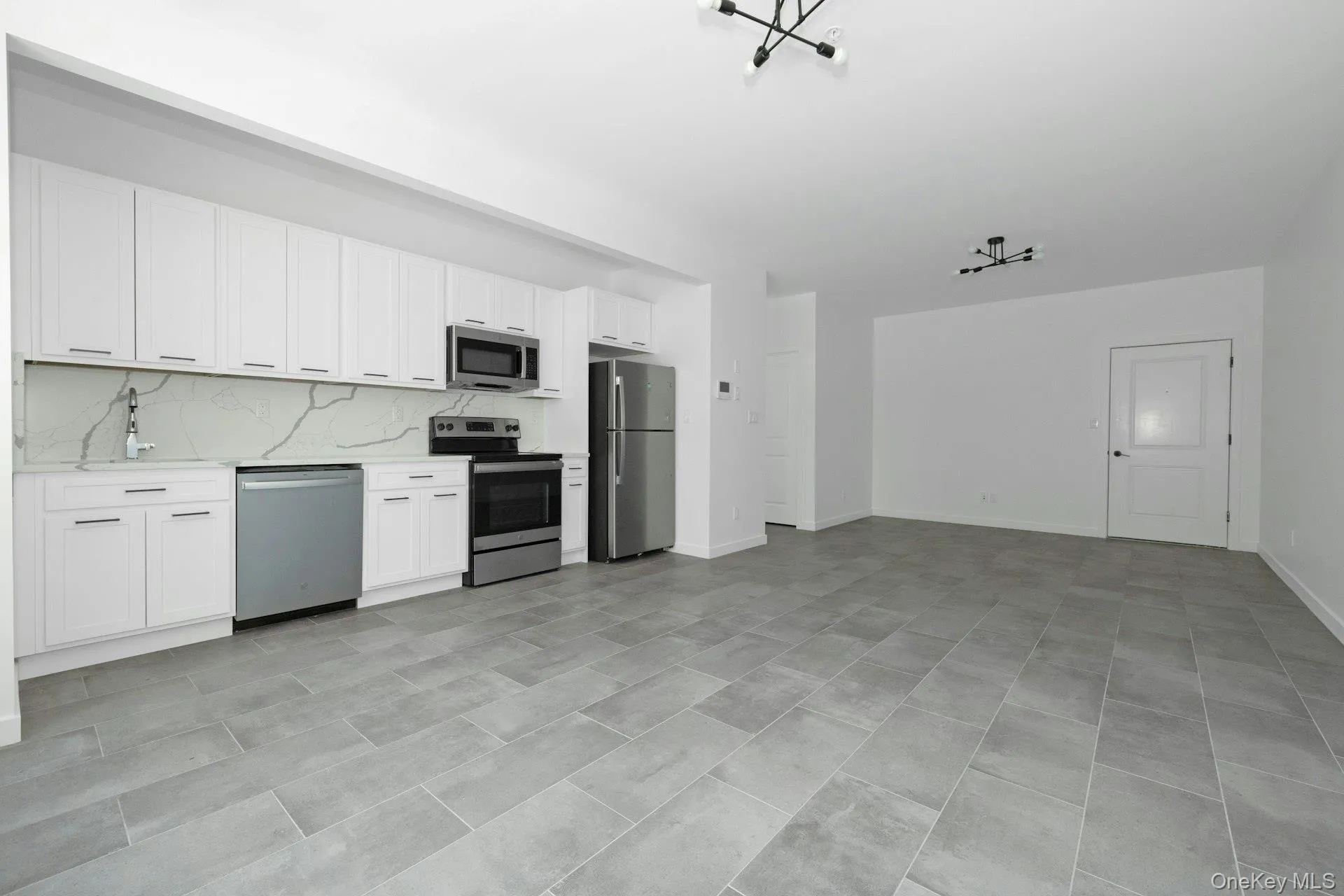Welcome to #103, which is on the first floor and features beautiful ceramic tile flooring. Welcome to #103, which is on the first floor and features beautiful ceramic tile flooring.