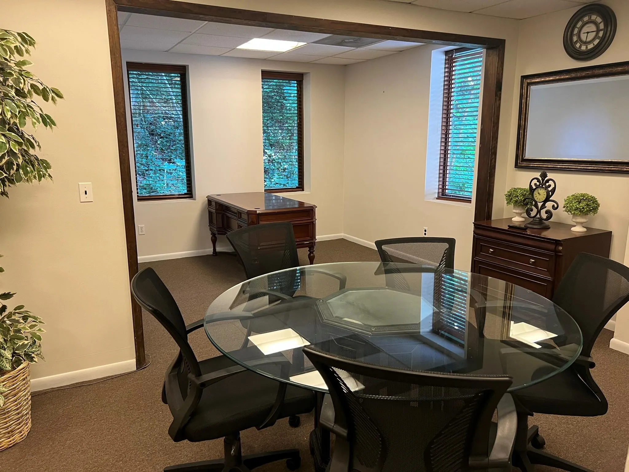 Office Suite:Office and Conference area 492sf Office Suite:Office and Conference area 492sf