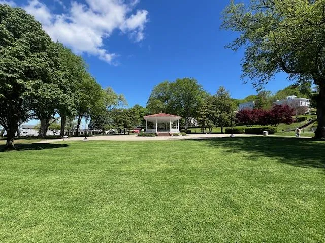 Close proximity to Northport Park Gazebo Close proximity to Northport Park Gazebo