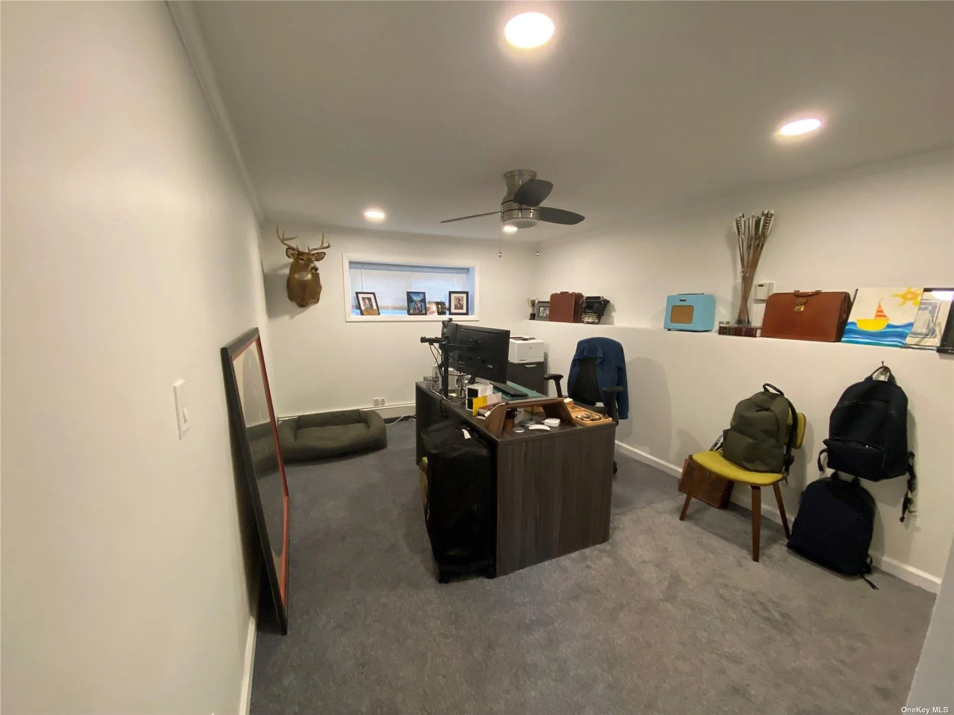 LOWLEVEL BR/OFFICE LOWLEVEL BR/OFFICE