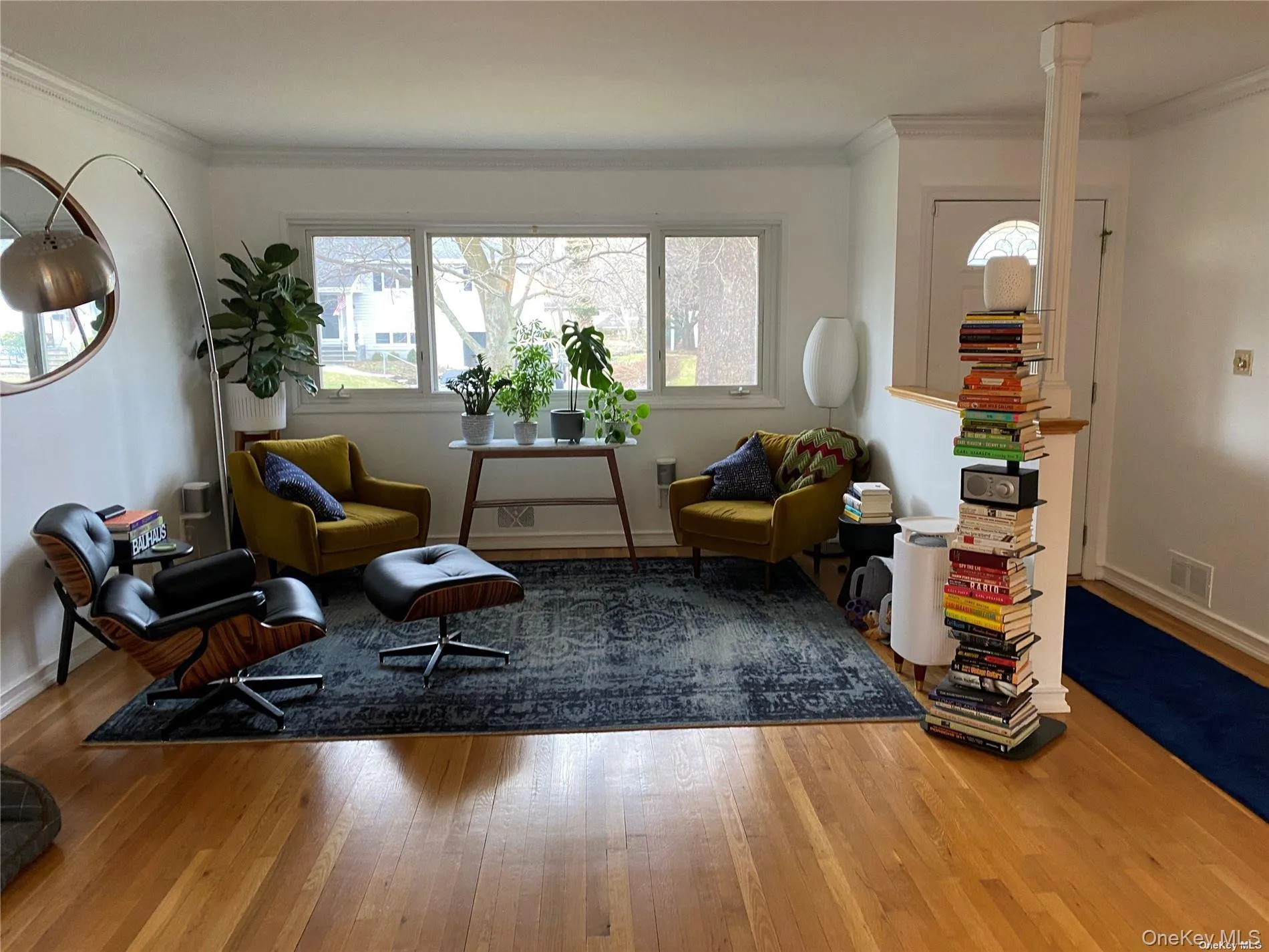 LIVING ROOM LIVING ROOM