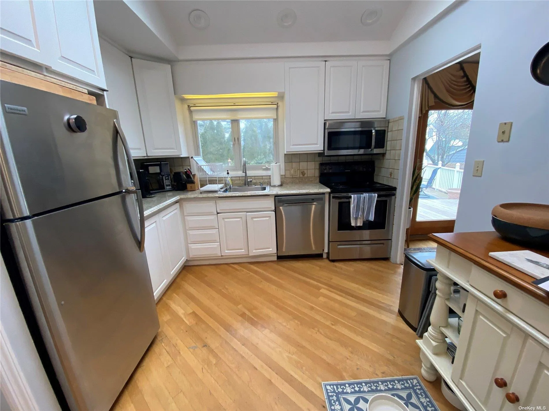 KITCHEN KITCHEN
