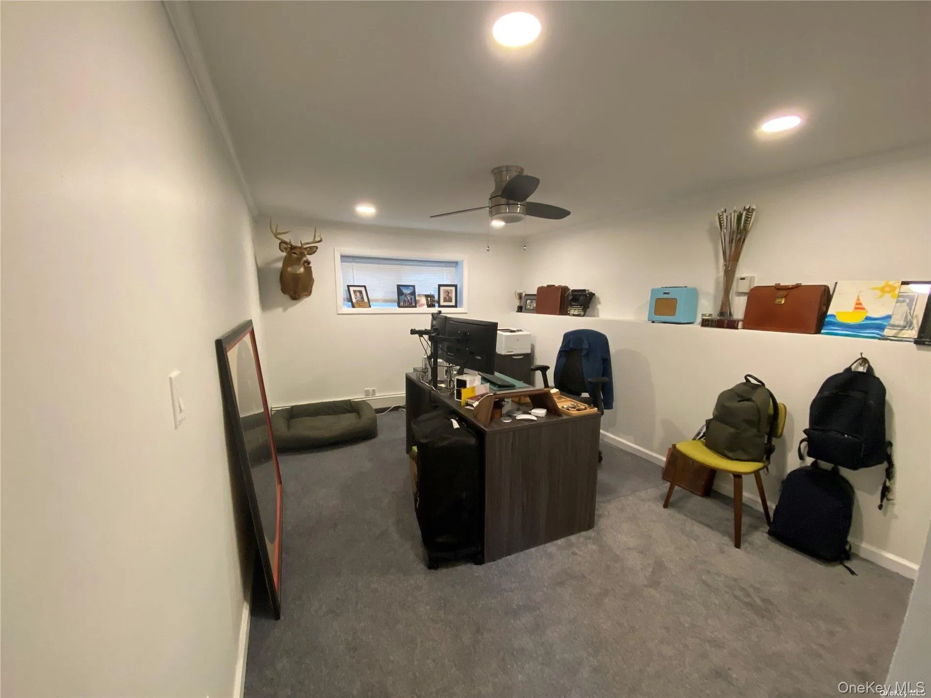 LOWLEVEL BR/OFFICE LOWLEVEL BR/OFFICE