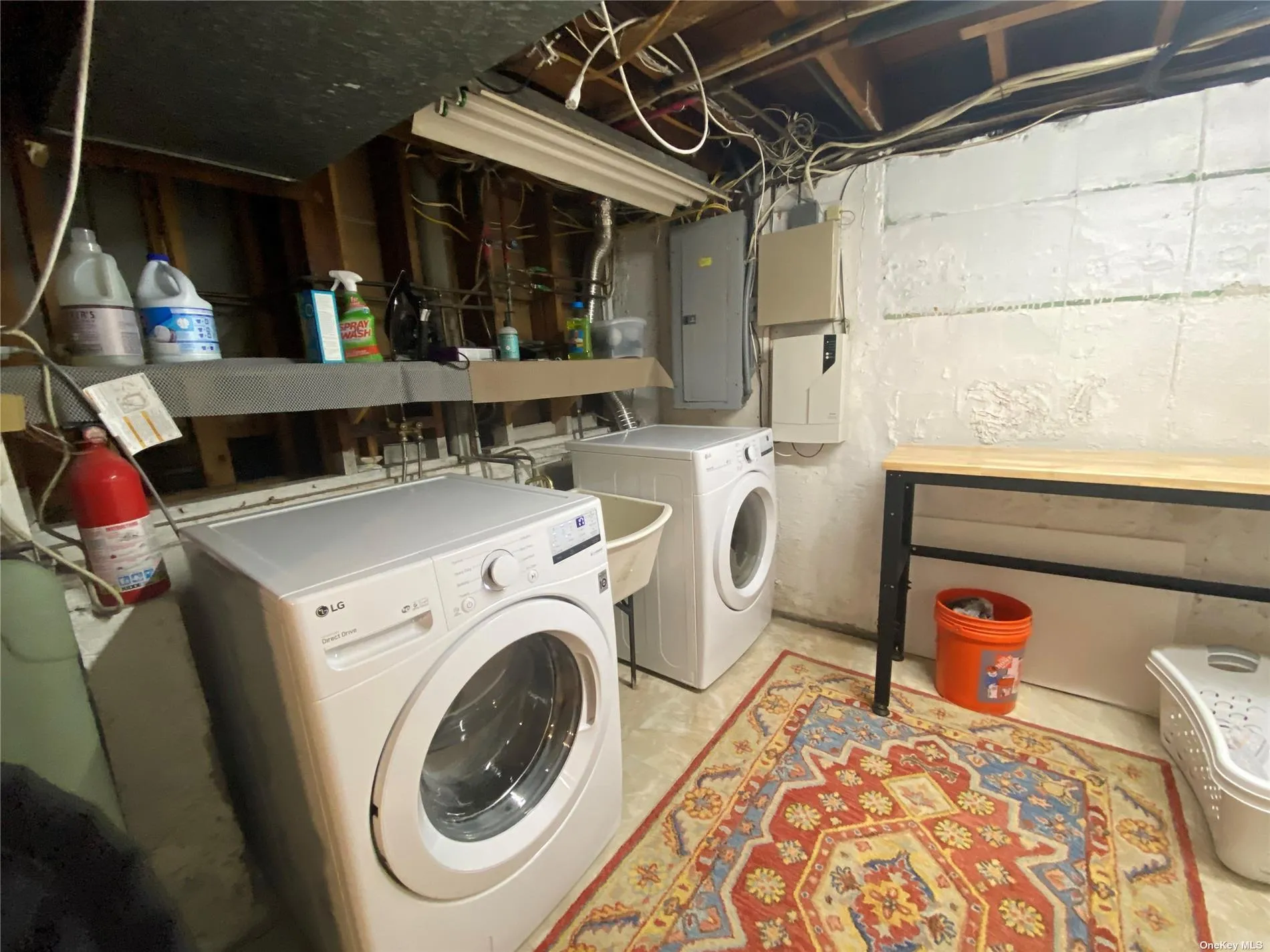 LAUNDRY ROOM LAUNDRY ROOM