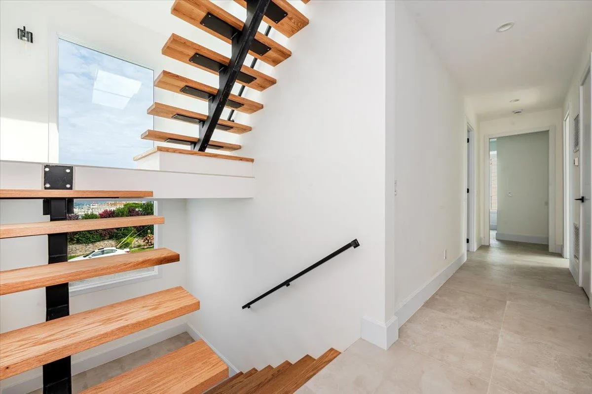 Stairs with baseboards Stairs with baseboards