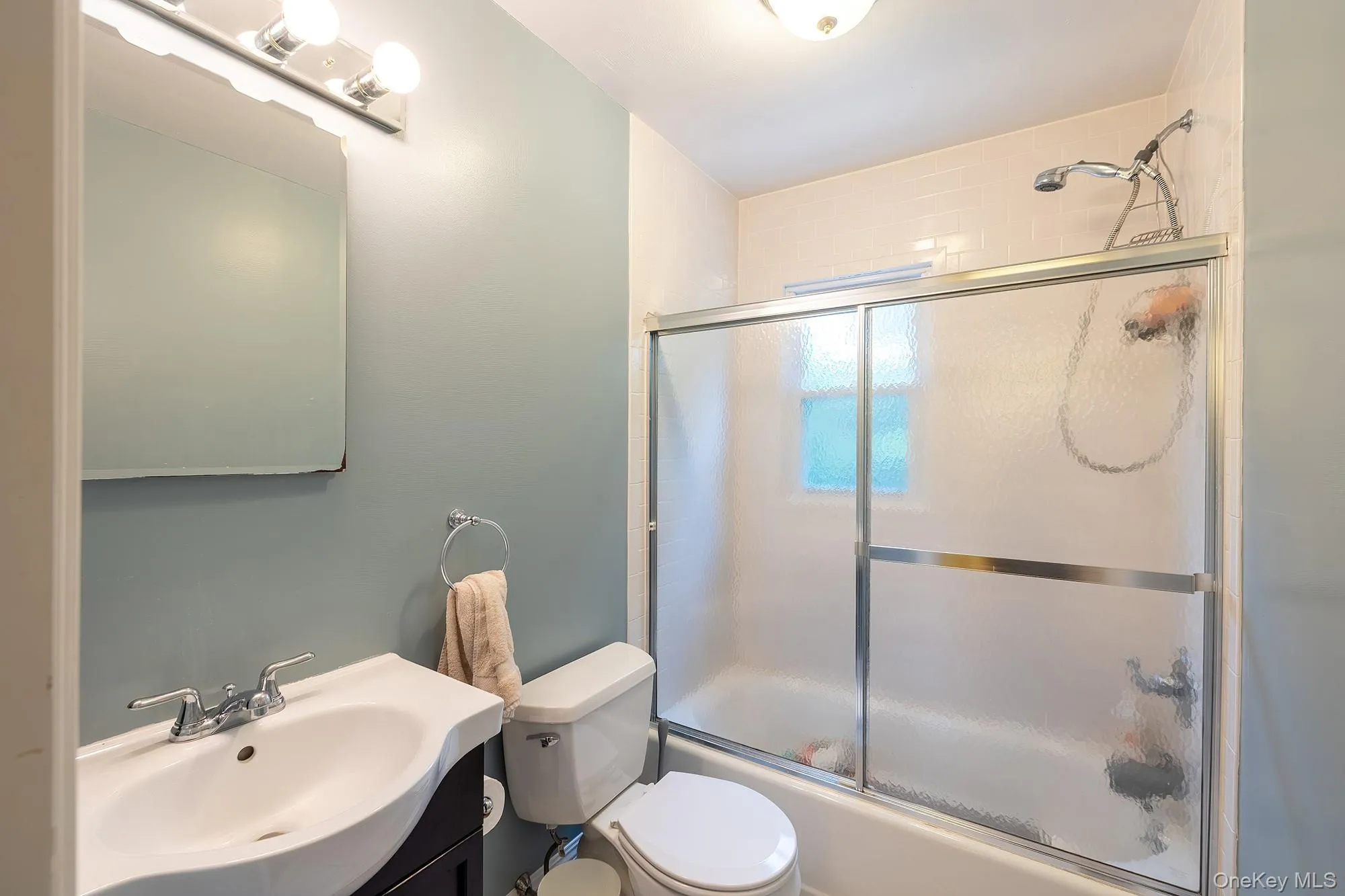 Full Bathroom Full Bathroom
