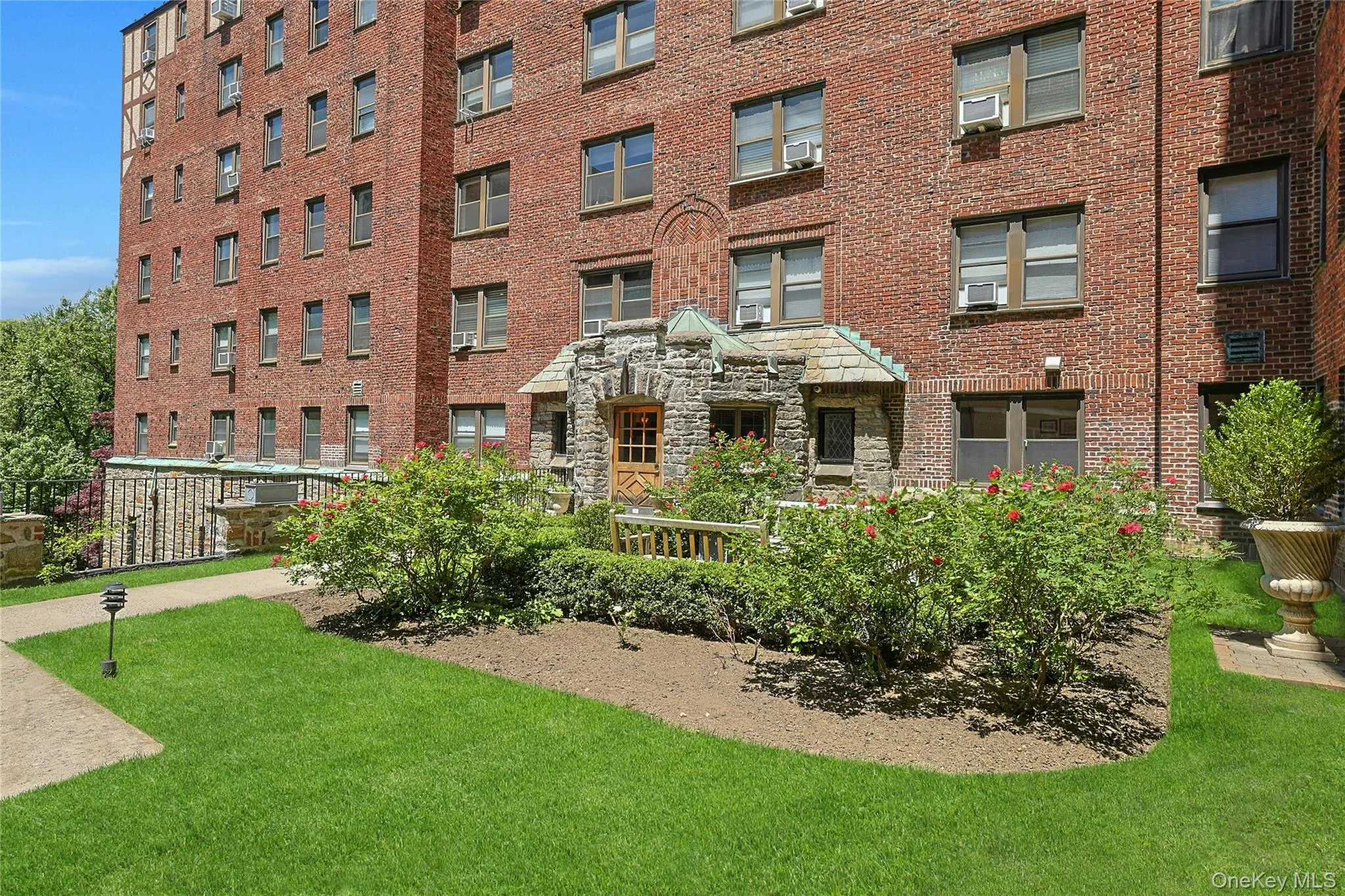 68 Hartsdale Avenue, Greenburgh, NY, 1 Bedroom Bedrooms, 3 Rooms Rooms,1 BathroomBathrooms,Residential,For Rent,Hartsdale,0,859447 68 Hartsdale Avenue, Greenburgh, NY, 1 Bedroom Bedrooms, 3 Rooms Rooms,1 BathroomBathrooms,Residential,For Rent,Hartsdale,0,859447