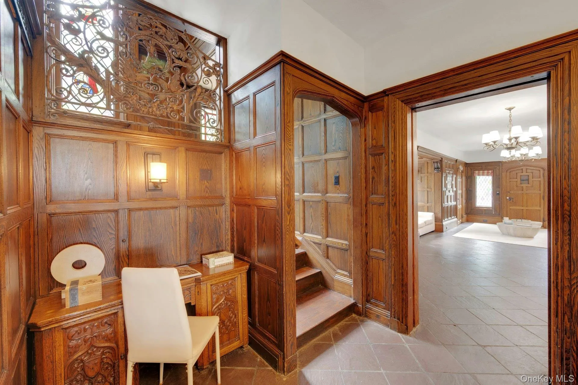 Original detailed woodwork throughout Original detailed woodwork throughout