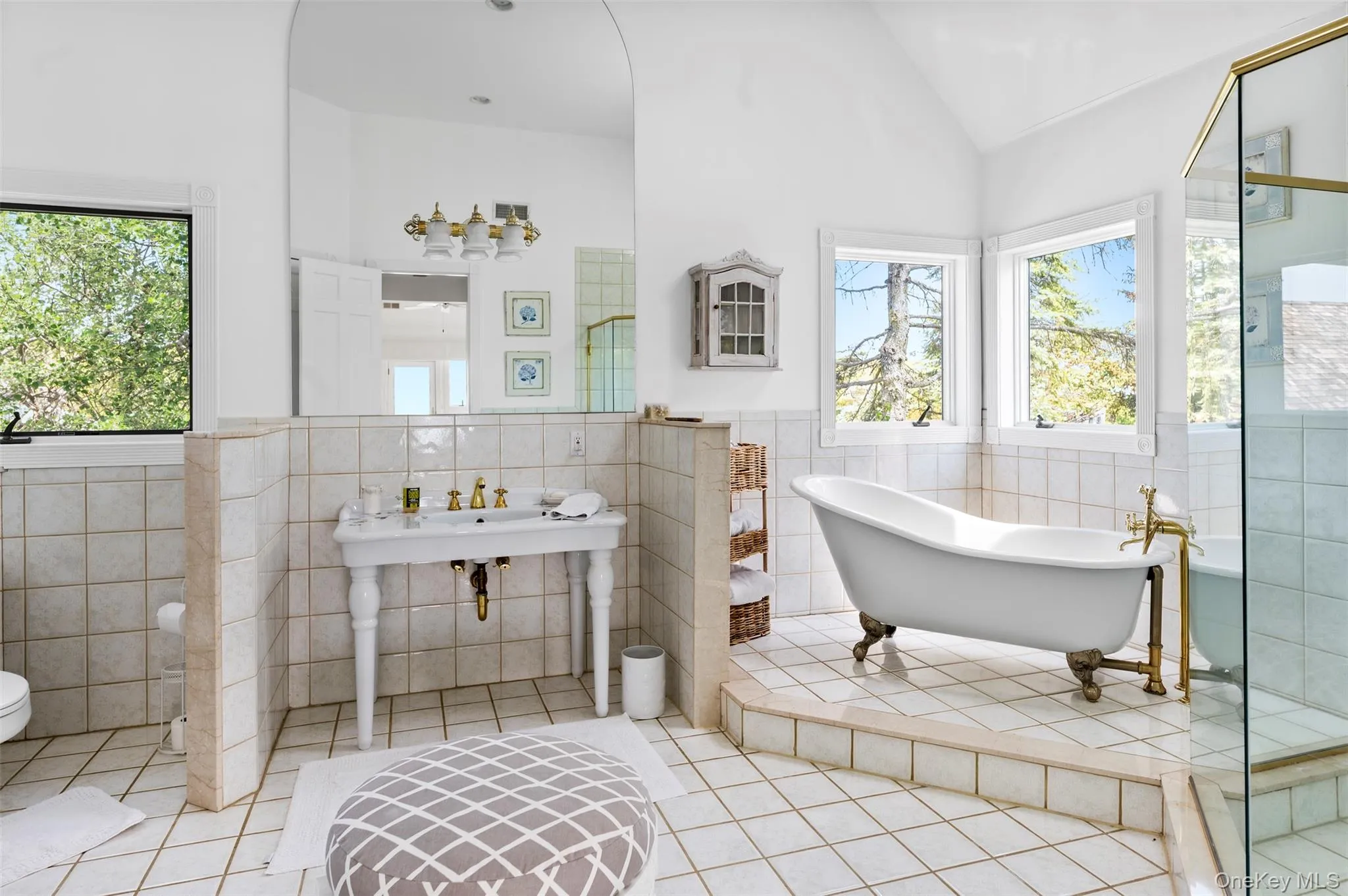 390 Old Montauk Highway, East Hampton, NY, 4 Bedrooms Bedrooms, 11 Rooms Rooms,4 BathroomsBathrooms,Residential Lease,For Rent,Old Montauk,0,860058 390 Old Montauk Highway, East Hampton, NY, 4 Bedrooms Bedrooms, 11 Rooms Rooms,4 BathroomsBathrooms,Residential Lease,For Rent,Old Montauk,0,860058