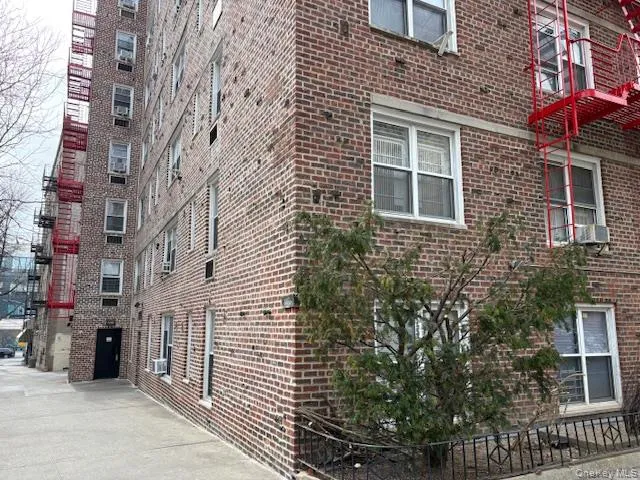 3176 Decatur Avenue, New York, NY, 2 Bedrooms Bedrooms, 4 Rooms Rooms,1 BathroomBathrooms,Residential,For Rent,Decatur Avenue,0,860705 3176 Decatur Avenue, New York, NY, 2 Bedrooms Bedrooms, 4 Rooms Rooms,1 BathroomBathrooms,Residential,For Rent,Decatur Avenue,0,860705