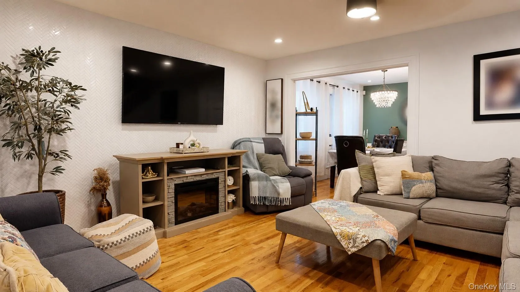 9134 121st Street, New York, NY, 3 Bedrooms Bedrooms, 7 Rooms Rooms,2 BathroomsBathrooms,Residential,For Rent,121st,0,860844 9134 121st Street, New York, NY, 3 Bedrooms Bedrooms, 7 Rooms Rooms,2 BathroomsBathrooms,Residential,For Rent,121st,0,860844