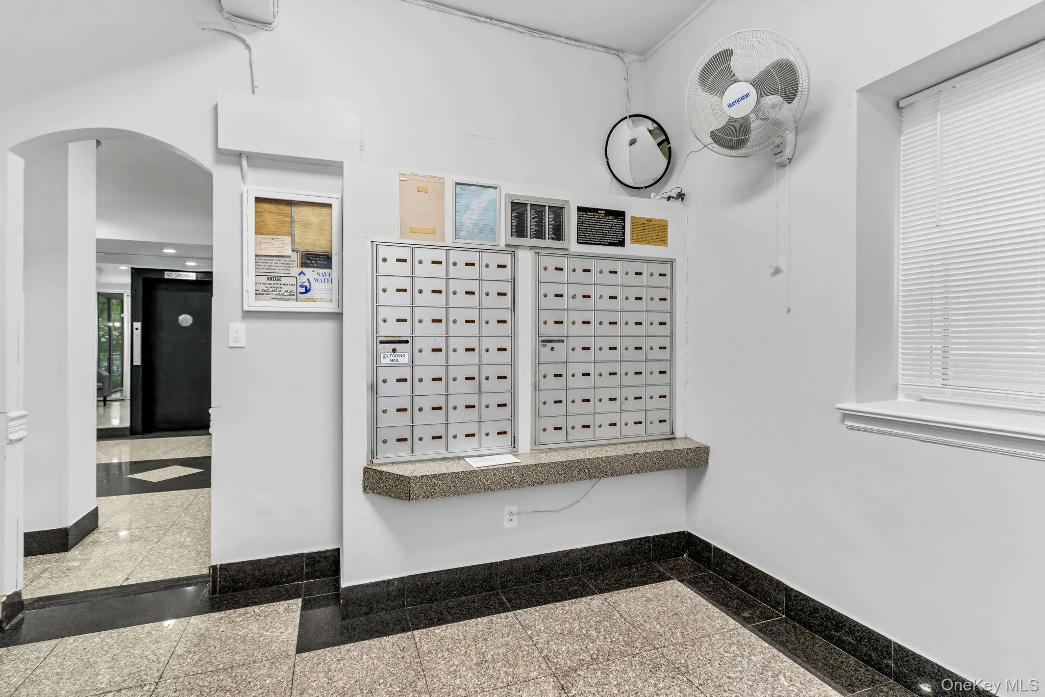 Mail / package room Mail / package room