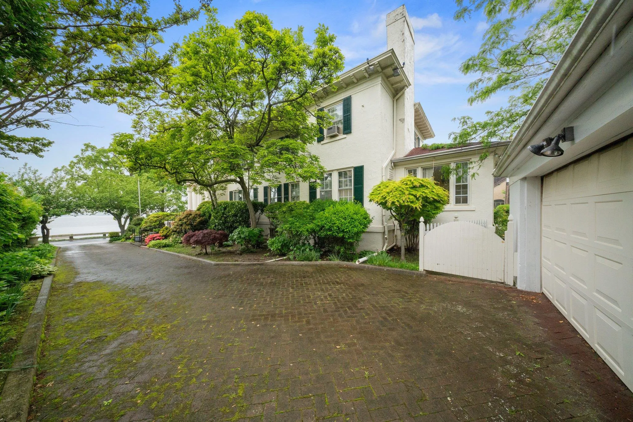 10-08 Shore Road, New York, NY, 4 Bedrooms Bedrooms, 14 Rooms Rooms,4 BathroomsBathrooms,Residential,For Rent,Shore,0,861328 10-08 Shore Road, New York, NY, 4 Bedrooms Bedrooms, 14 Rooms Rooms,4 BathroomsBathrooms,Residential,For Rent,Shore,0,861328
