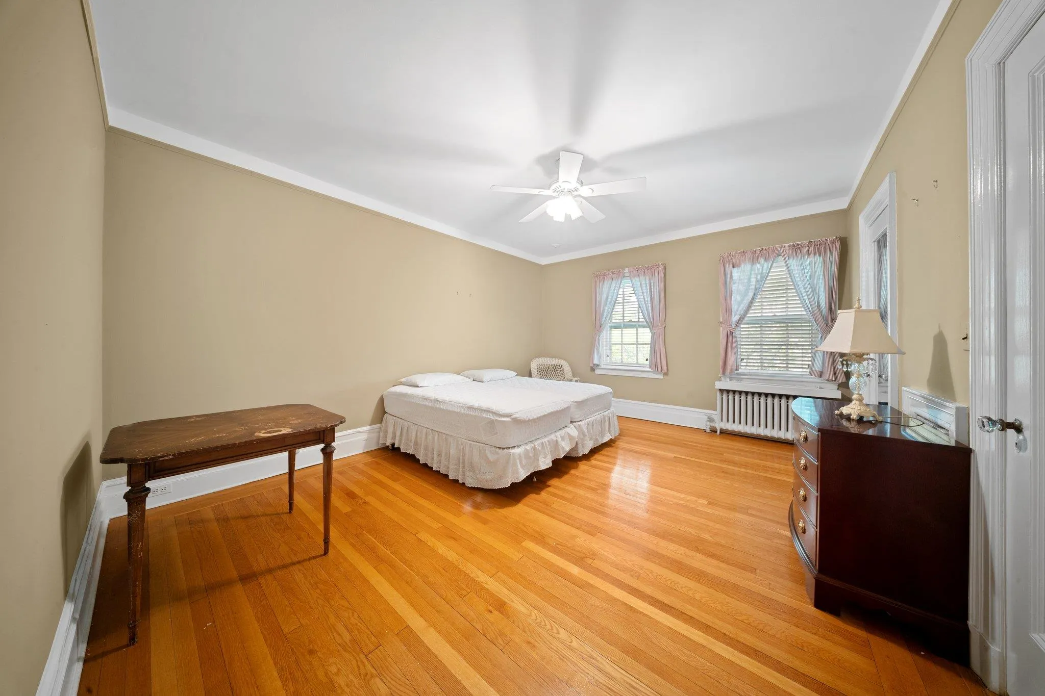 10-08 Shore Road, New York, NY, 4 Bedrooms Bedrooms, 14 Rooms Rooms,4 BathroomsBathrooms,Residential,For Rent,Shore,0,861328 10-08 Shore Road, New York, NY, 4 Bedrooms Bedrooms, 14 Rooms Rooms,4 BathroomsBathrooms,Residential,For Rent,Shore,0,861328