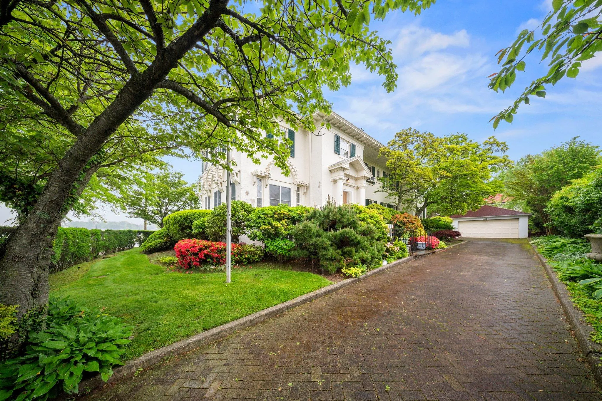 10-08 Shore Road, New York, NY, 4 Bedrooms Bedrooms, 14 Rooms Rooms,4 BathroomsBathrooms,Residential,For Rent,Shore,0,861328 10-08 Shore Road, New York, NY, 4 Bedrooms Bedrooms, 14 Rooms Rooms,4 BathroomsBathrooms,Residential,For Rent,Shore,0,861328