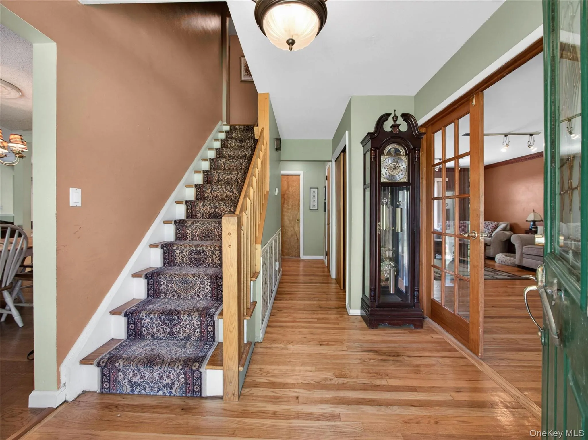 Spacious Foyer Spacious Foyer