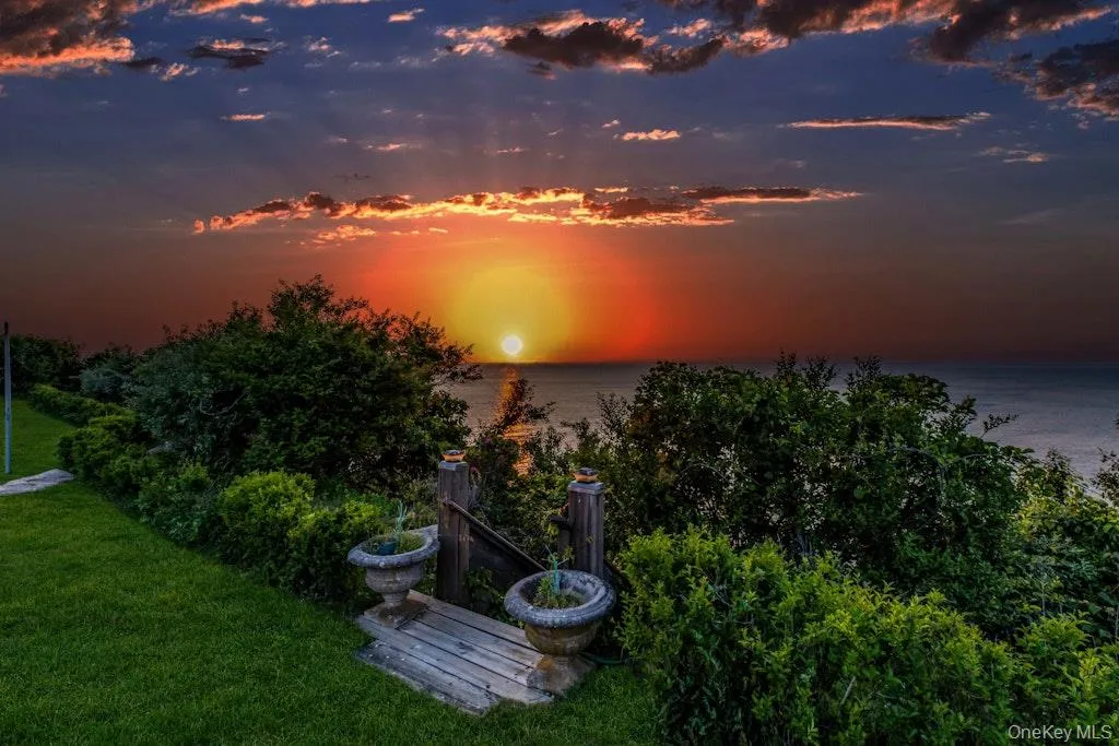 Gorgeous Sound sunsets with stairs leading to your private beach Gorgeous Sound sunsets with stairs leading to your private beach