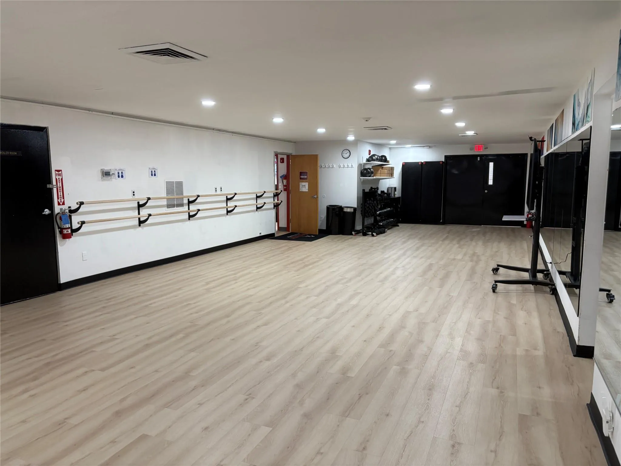 Dance Studio Dance Studio