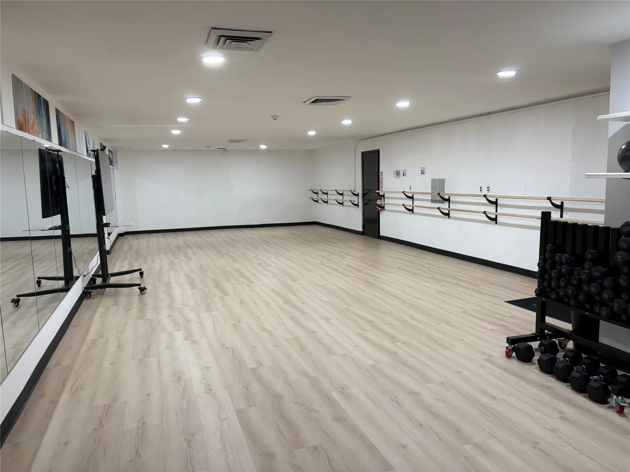 Dance Studio Dance Studio
