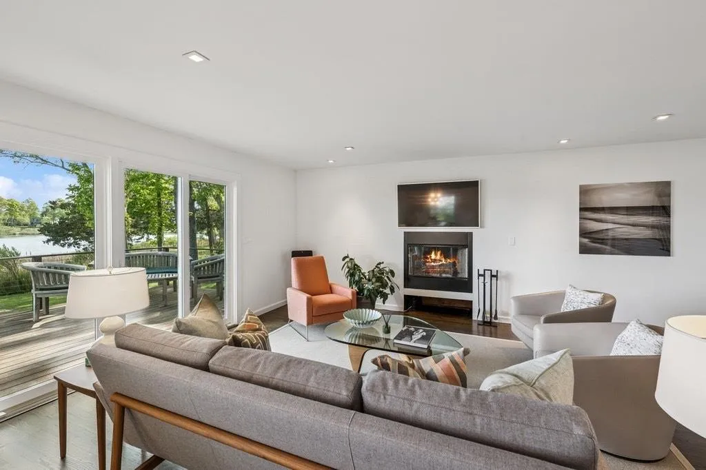 8 Harbor Drive, Southampton, NY, 4 Bedrooms Bedrooms, 10 Rooms Rooms,3 BathroomsBathrooms,Residential Lease,Idx,Harbor,863008 8 Harbor Drive, Southampton, NY, 4 Bedrooms Bedrooms, 10 Rooms Rooms,3 BathroomsBathrooms,Residential Lease,Idx,Harbor,863008