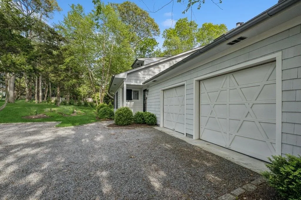 8 Harbor Drive, Southampton, NY, 4 Bedrooms Bedrooms, 10 Rooms Rooms,3 BathroomsBathrooms,Residential Lease,Idx,Harbor,863008 8 Harbor Drive, Southampton, NY, 4 Bedrooms Bedrooms, 10 Rooms Rooms,3 BathroomsBathrooms,Residential Lease,Idx,Harbor,863008