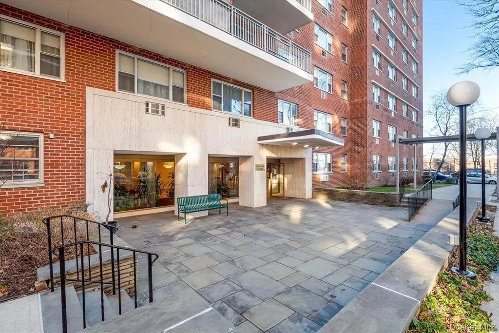 52-30 39 Drive, New York, NY, 1 Bedroom Bedrooms, 3 Rooms Rooms,1 BathroomBathrooms,Residential,For Rent,39,0,863071 52-30 39 Drive, New York, NY, 1 Bedroom Bedrooms, 3 Rooms Rooms,1 BathroomBathrooms,Residential,For Rent,39,0,863071
