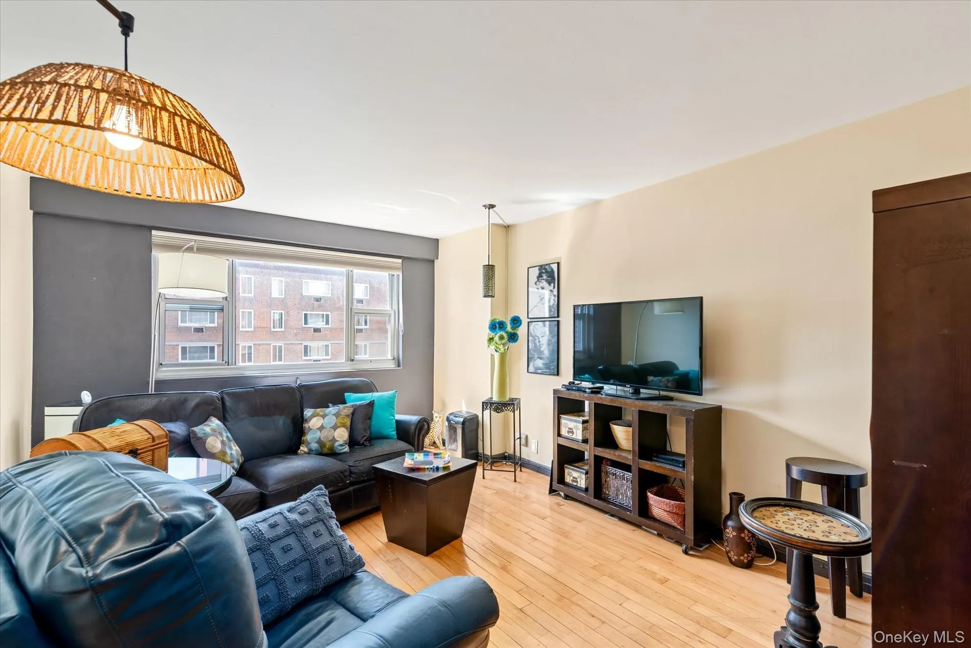 52-30 39 Drive, New York, NY, 1 Bedroom Bedrooms, 3 Rooms Rooms,1 BathroomBathrooms,Residential,For Rent,39,0,863071 52-30 39 Drive, New York, NY, 1 Bedroom Bedrooms, 3 Rooms Rooms,1 BathroomBathrooms,Residential,For Rent,39,0,863071