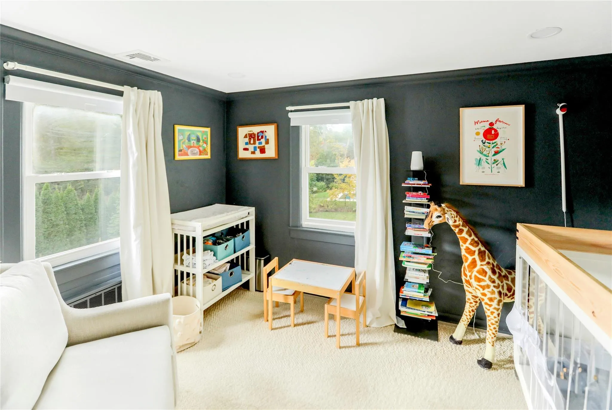 Carpeted bedroom with crown molding Carpeted bedroom with crown molding