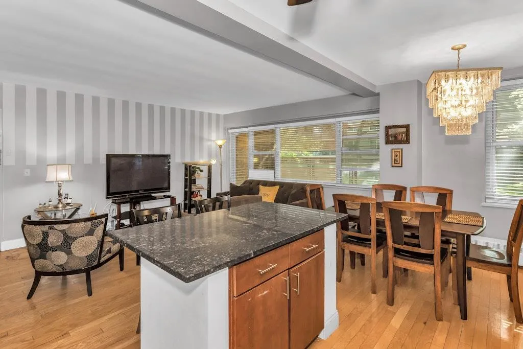 12427 Flatlands Avenue, New York, NY, 2 Bedrooms Bedrooms, 4 Rooms Rooms,1 BathroomBathrooms,Residential Sale,For Rent,Flatlands,0,863686 12427 Flatlands Avenue, New York, NY, 2 Bedrooms Bedrooms, 4 Rooms Rooms,1 BathroomBathrooms,Residential Sale,For Rent,Flatlands,0,863686