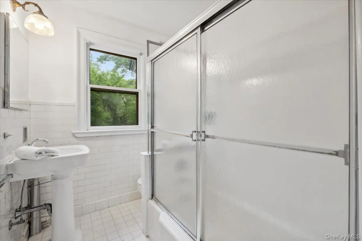 31 Seton Road, Mamaroneck, NY, 5 Bedrooms Bedrooms, 9 Rooms Rooms,3 BathroomsBathrooms,Residential,For Rent,Seton,0,864143 31 Seton Road, Mamaroneck, NY, 5 Bedrooms Bedrooms, 9 Rooms Rooms,3 BathroomsBathrooms,Residential,For Rent,Seton,0,864143
