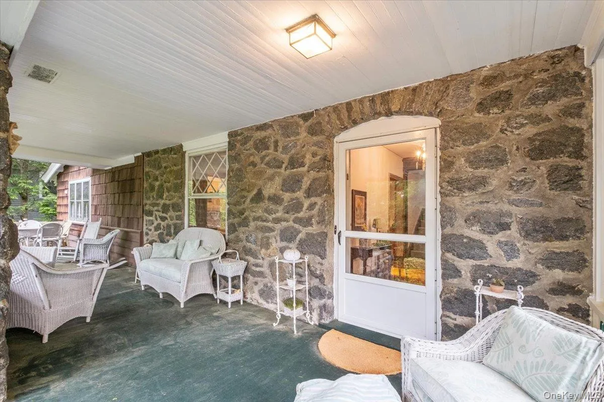 31 Seton Road, Mamaroneck, NY, 5 Bedrooms Bedrooms, 9 Rooms Rooms,3 BathroomsBathrooms,Residential,For Rent,Seton,0,864143 31 Seton Road, Mamaroneck, NY, 5 Bedrooms Bedrooms, 9 Rooms Rooms,3 BathroomsBathrooms,Residential,For Rent,Seton,0,864143