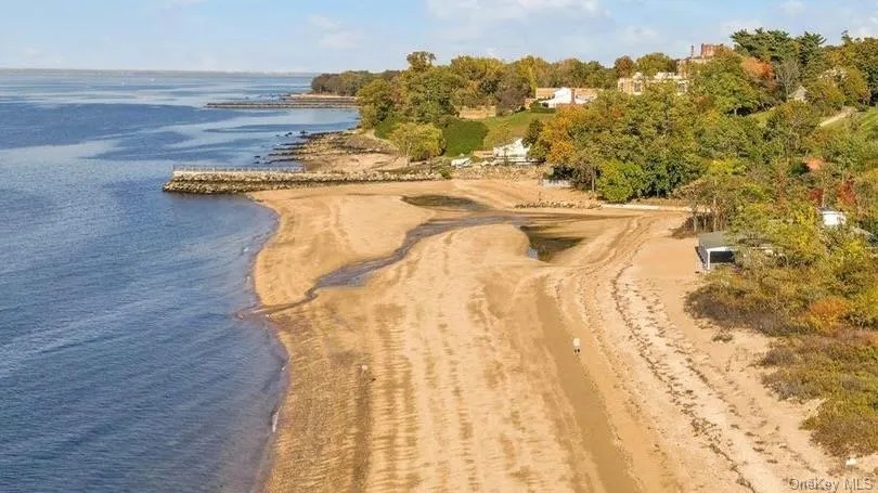Beautiful wide sandy beach Beautiful wide sandy beach