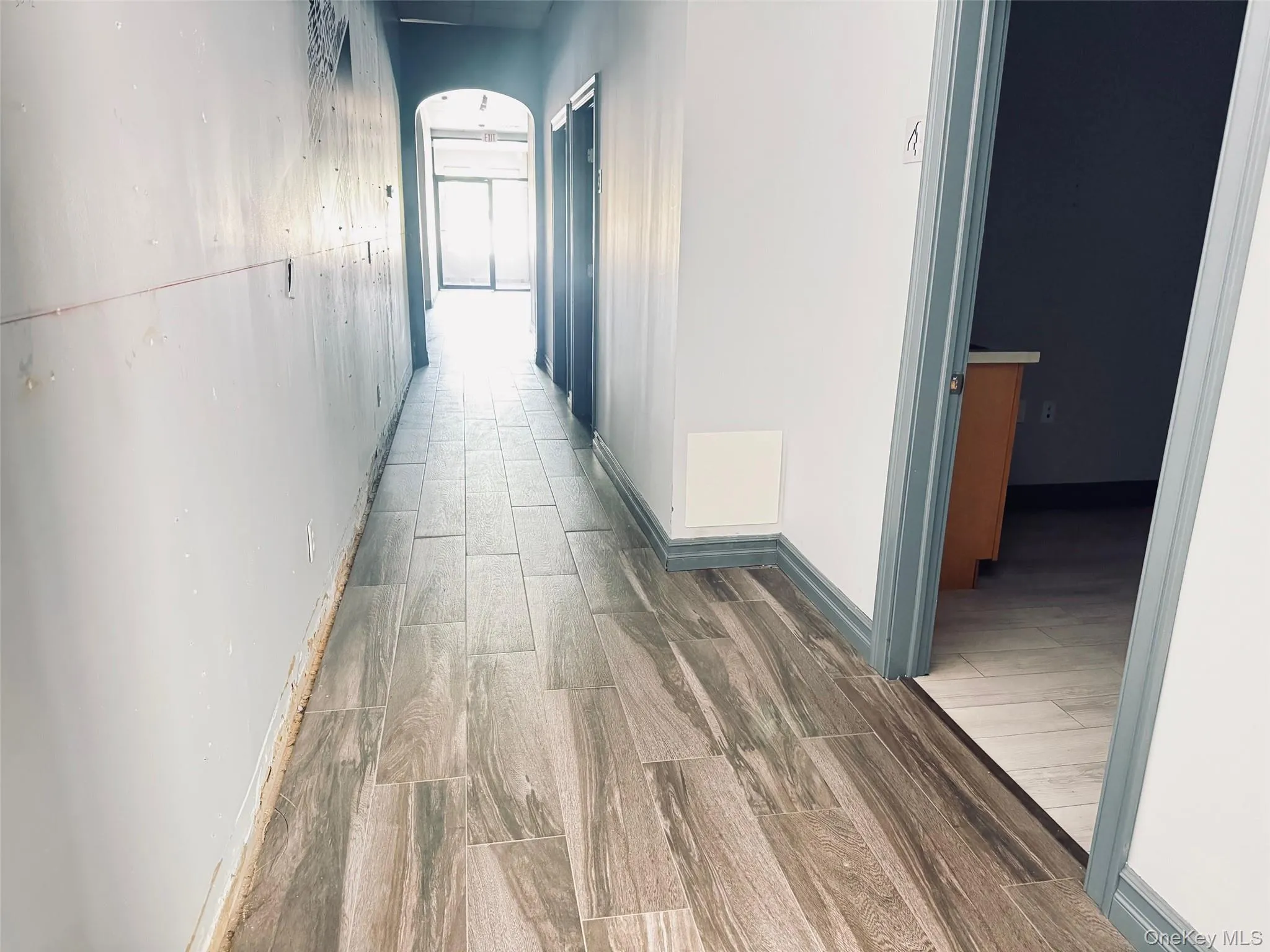 Built out with Front Entrance, Hallways to 3 Large rooms with sinks. Built out with Front Entrance, Hallways to 3 Large rooms with sinks.