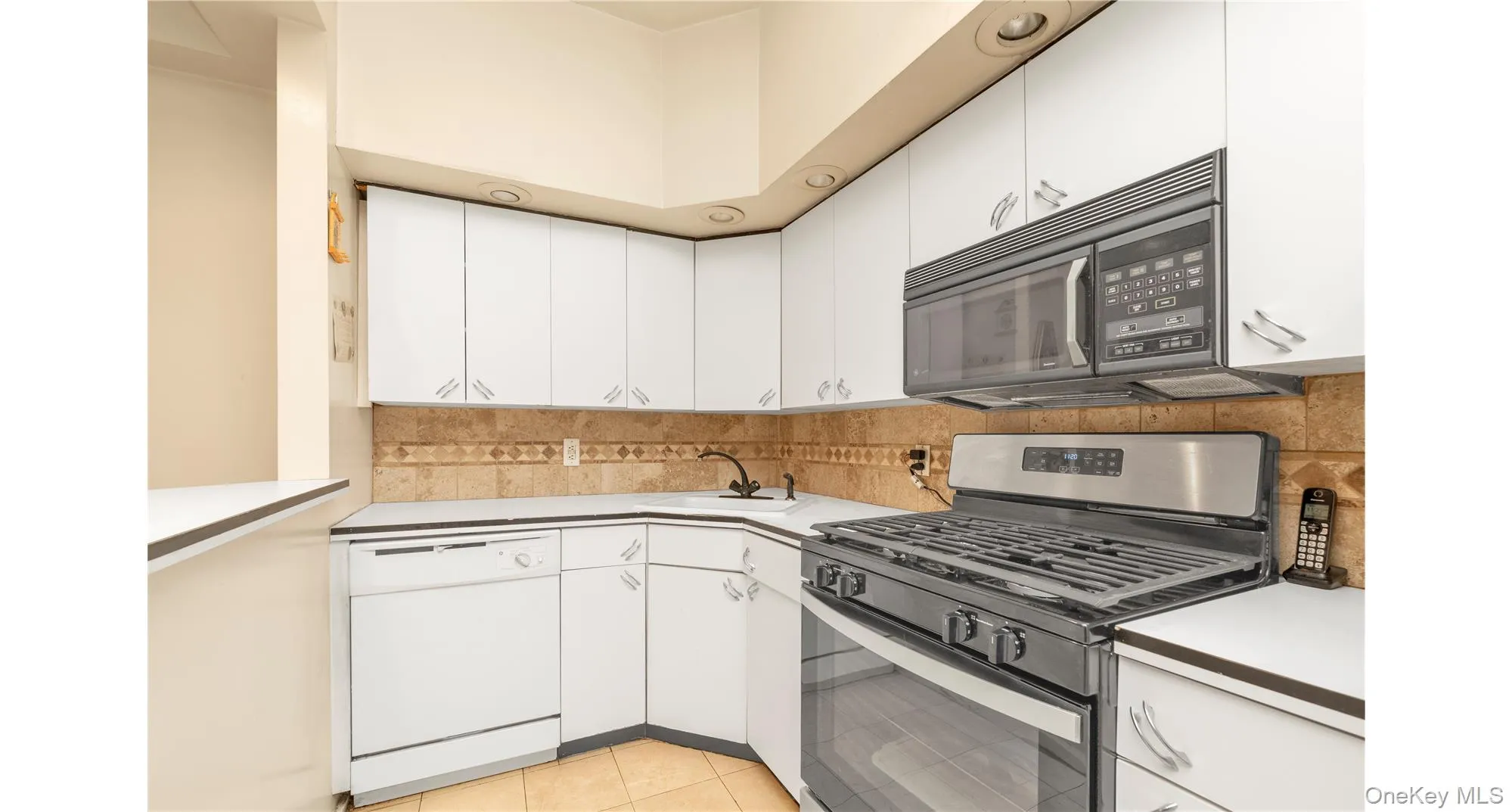 160-15 Powells Cove Boulevard, New York, NY, 1 Bedroom Bedrooms, 3 Rooms Rooms,1 BathroomBathrooms,Residential,For Rent,Powells Cove,0,866072 160-15 Powells Cove Boulevard, New York, NY, 1 Bedroom Bedrooms, 3 Rooms Rooms,1 BathroomBathrooms,Residential,For Rent,Powells Cove,0,866072
