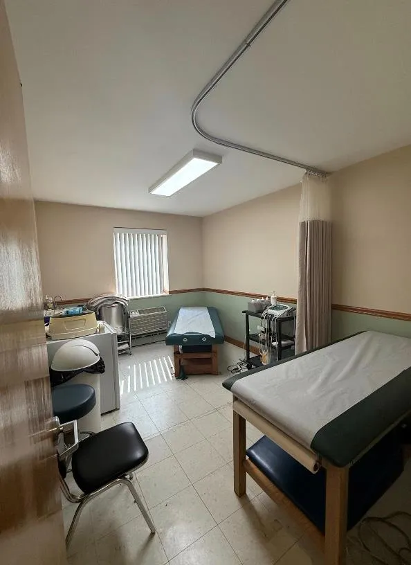 Currently therapy room (potential procedure room) Currently therapy room (potential procedure room)