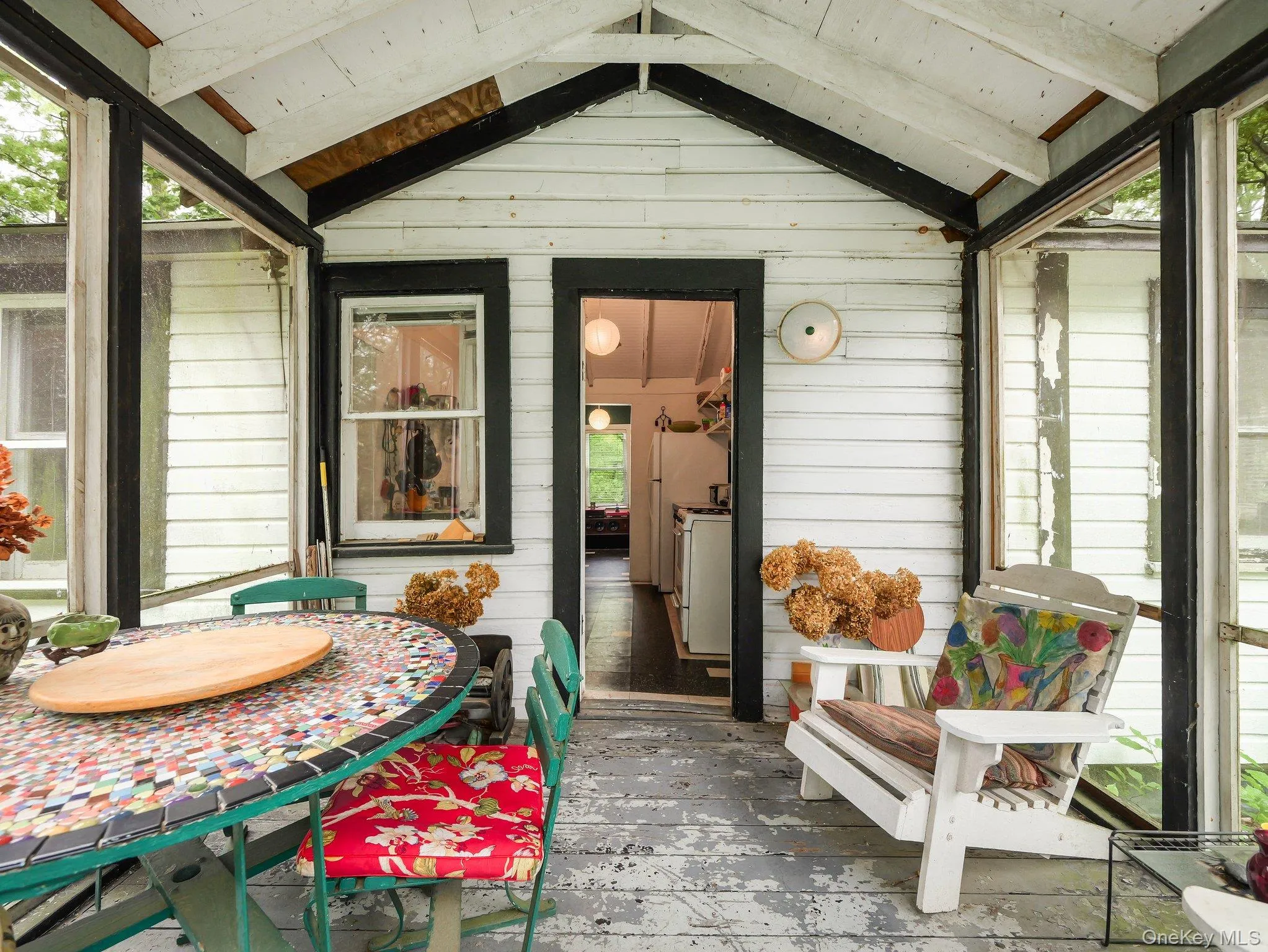 Screened in porch Screened in porch