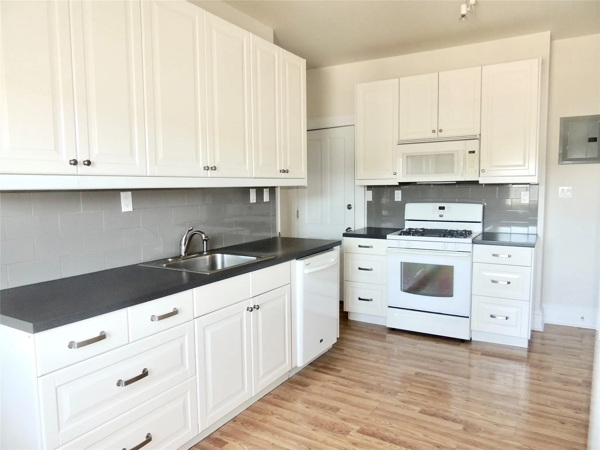 15 William Street, Greenburgh, NY, 2 Bedrooms Bedrooms, 4 Rooms Rooms,1 BathroomBathrooms,Residential Lease,Idx,William,868523 15 William Street, Greenburgh, NY, 2 Bedrooms Bedrooms, 4 Rooms Rooms,1 BathroomBathrooms,Residential Lease,Idx,William,868523