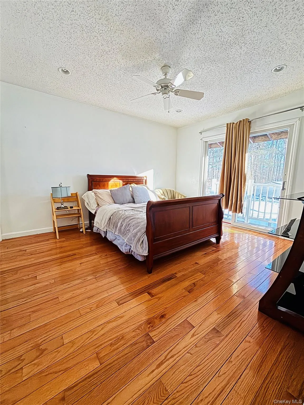 Primary Bedroom features a lover's balcony * see remarks Primary Bedroom features a lover's balcony * see remarks
