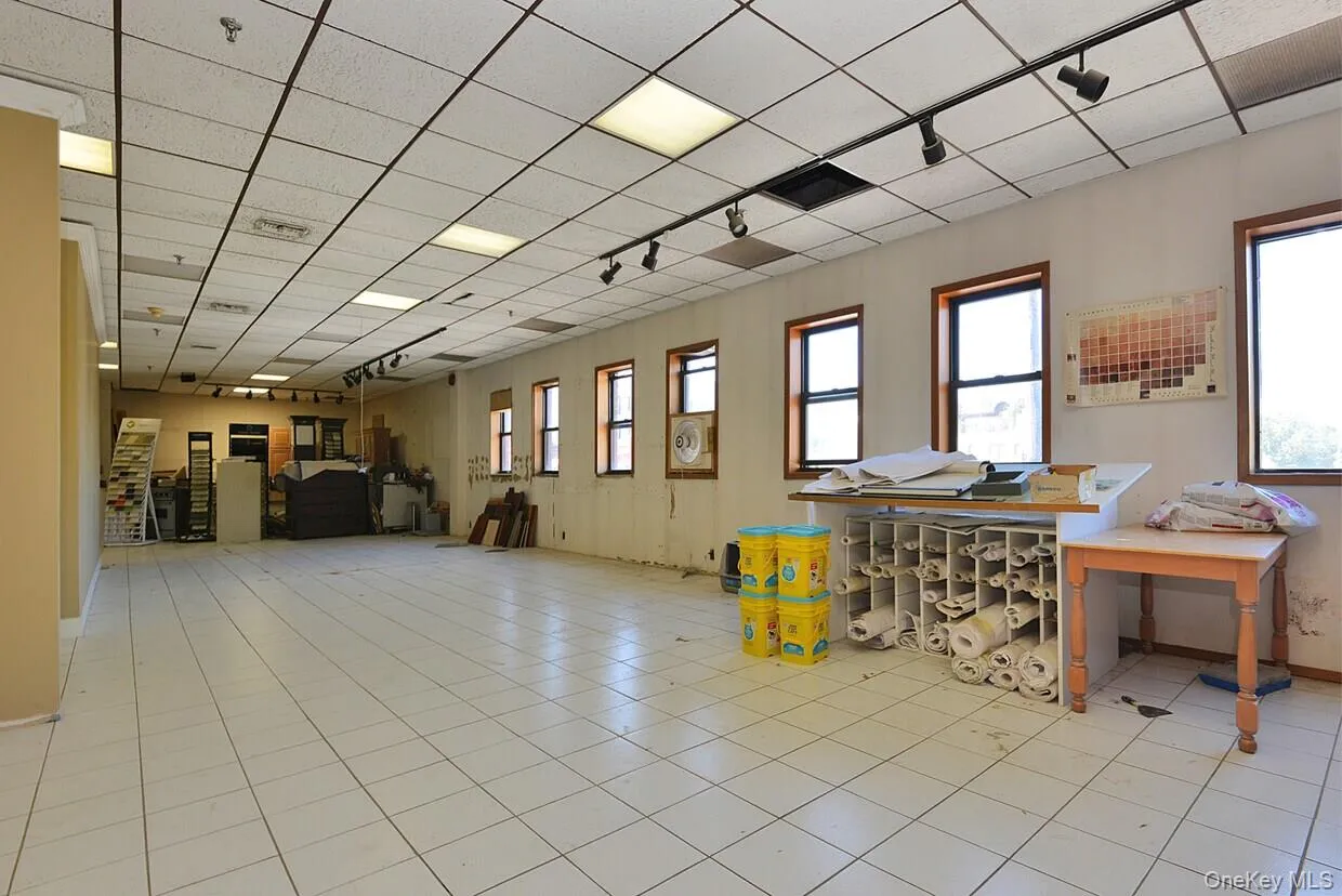 Misc room featuring rail lighting Misc room featuring rail lighting