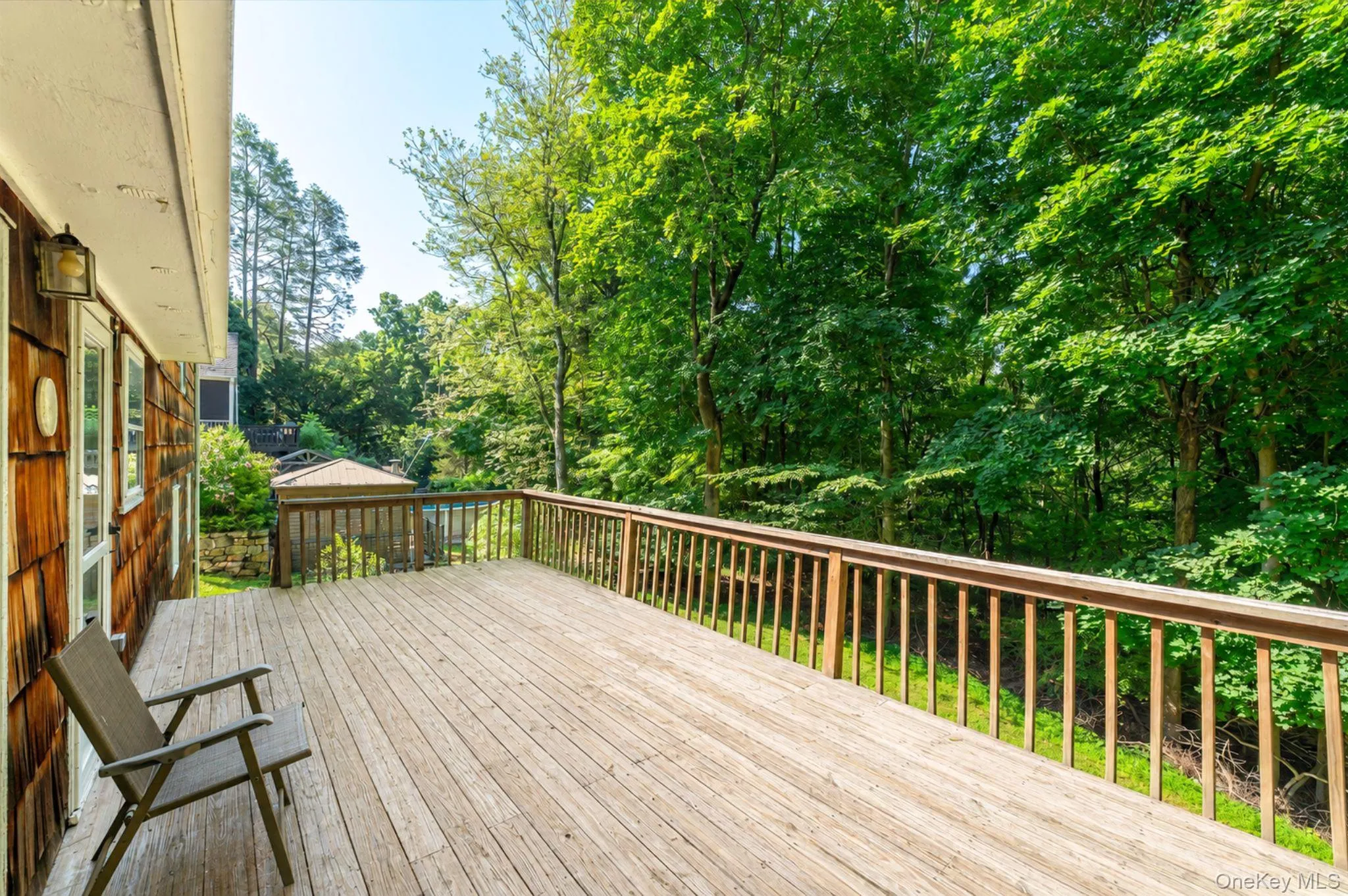 Deck in Sunshine Deck in Sunshine
