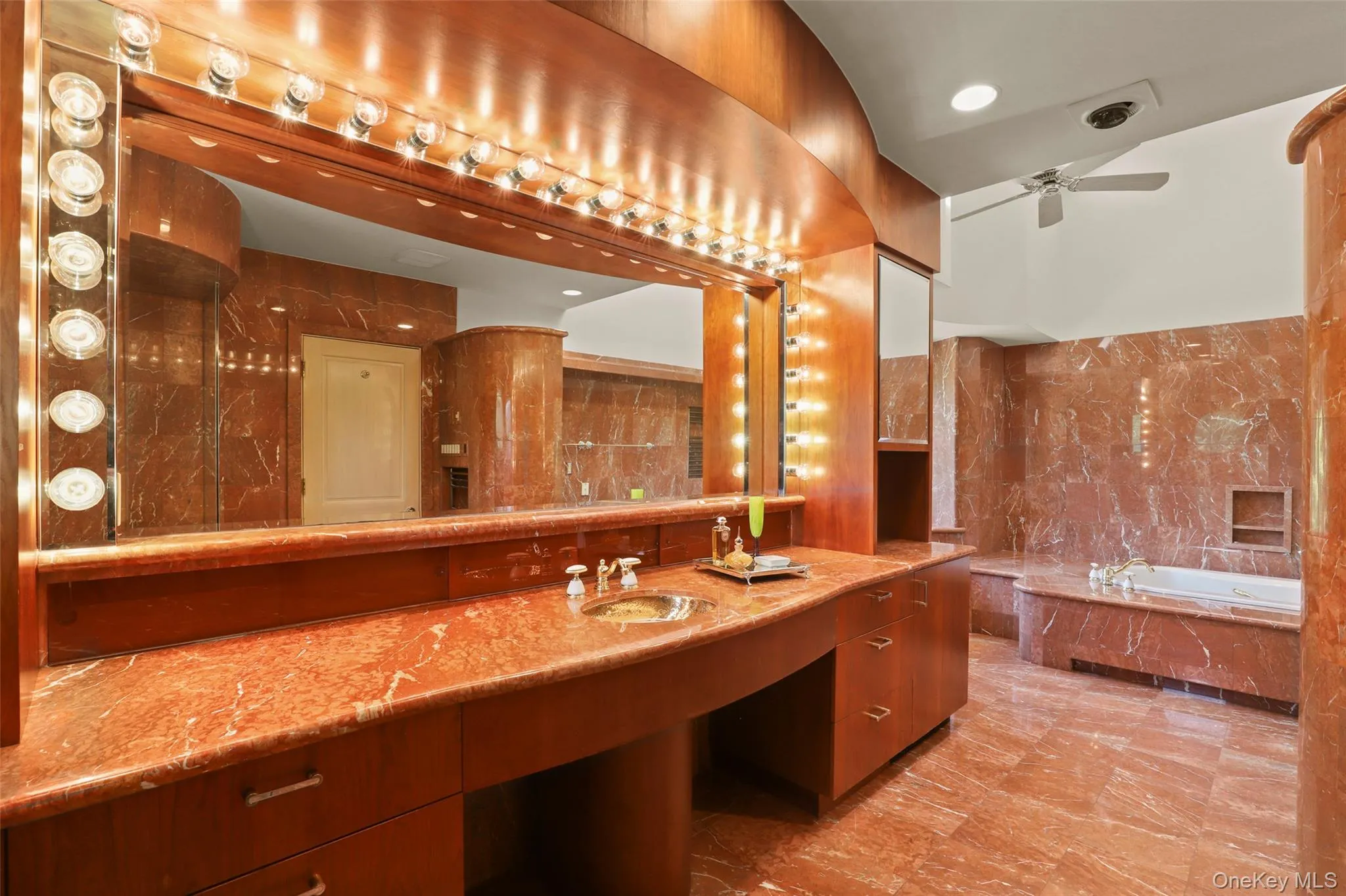 2 Primary Bathrooms 2 Primary Bathrooms