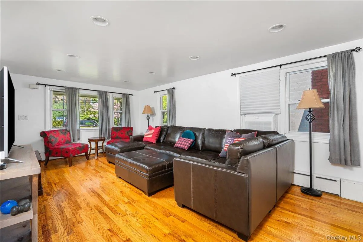 Living room , different angle. Living room , different angle.