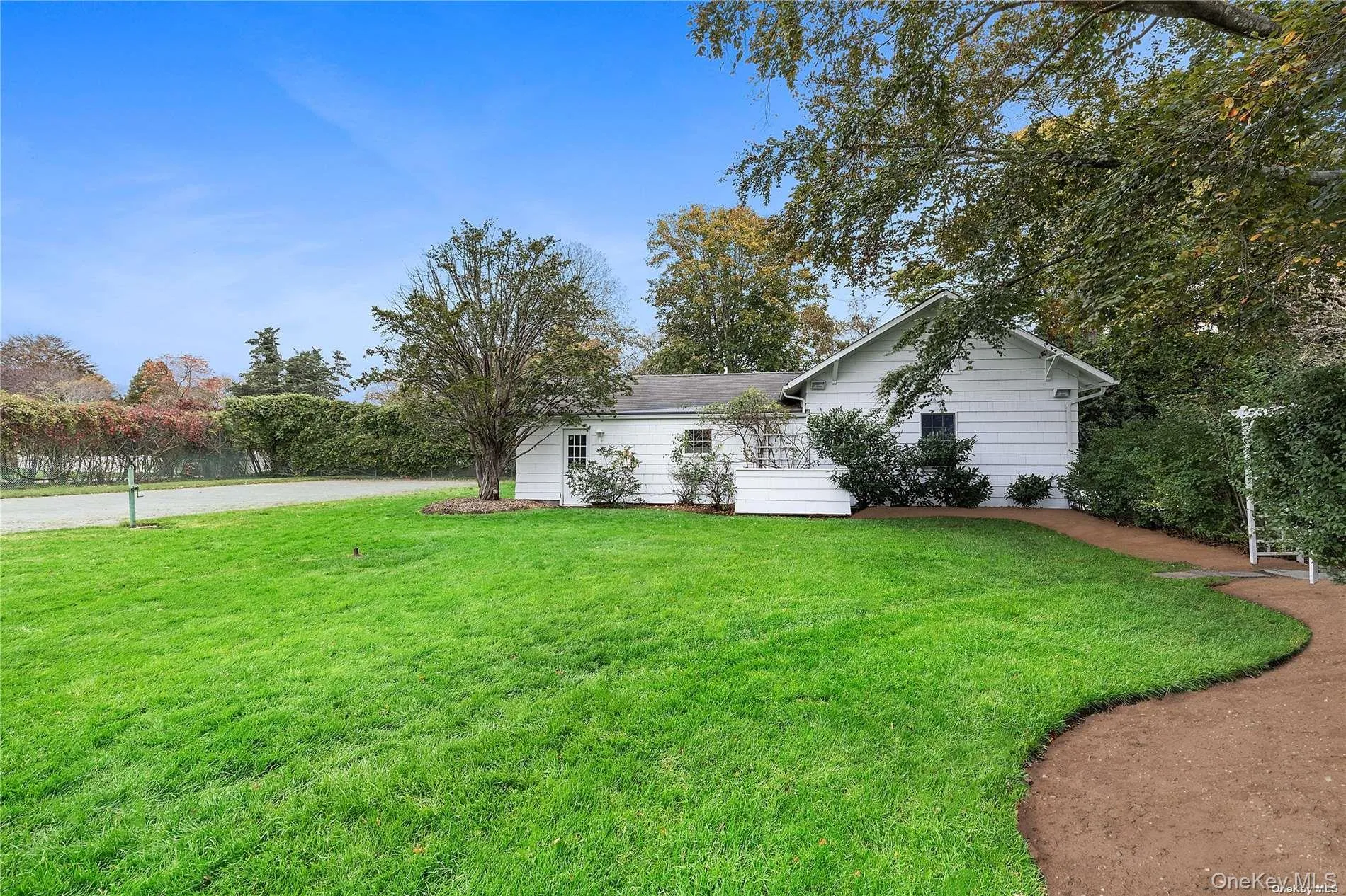 22 Bayfield Lane, Southampton, NY, 6 Bedrooms Bedrooms, 12 Rooms Rooms,4 BathroomsBathrooms,Residential,For Rent,Bayfield,0,874422 22 Bayfield Lane, Southampton, NY, 6 Bedrooms Bedrooms, 12 Rooms Rooms,4 BathroomsBathrooms,Residential,For Rent,Bayfield,0,874422
