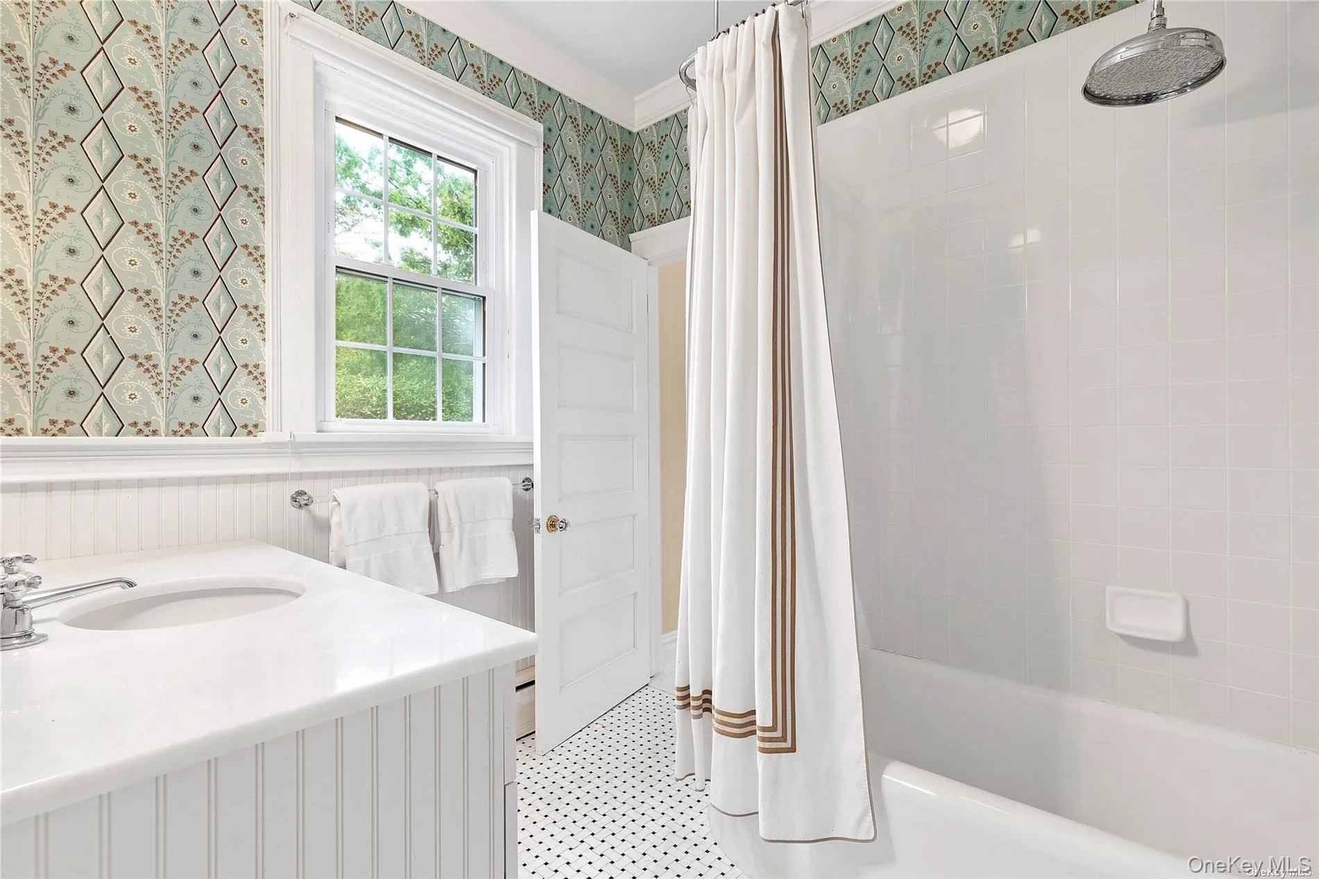 22 Bayfield Lane, Southampton, NY, 6 Bedrooms Bedrooms, 12 Rooms Rooms,4 BathroomsBathrooms,Residential,For Rent,Bayfield,0,874422 22 Bayfield Lane, Southampton, NY, 6 Bedrooms Bedrooms, 12 Rooms Rooms,4 BathroomsBathrooms,Residential,For Rent,Bayfield,0,874422