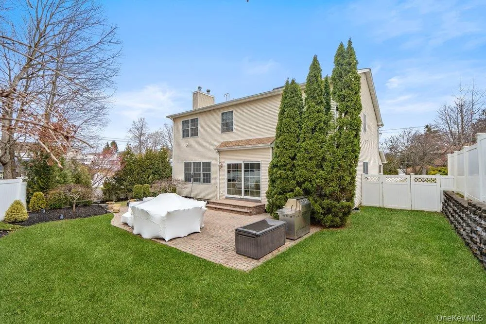 1 Fairway Drive, Oyster Bay, NY, 4 Bedrooms Bedrooms, 8 Rooms Rooms,3 BathroomsBathrooms,Residential,For Rent,Fairway,0,874515 1 Fairway Drive, Oyster Bay, NY, 4 Bedrooms Bedrooms, 8 Rooms Rooms,3 BathroomsBathrooms,Residential,For Rent,Fairway,0,874515
