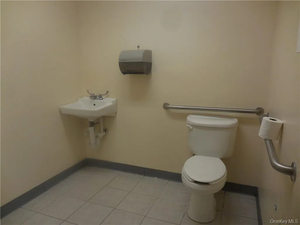 ADA compliance lavatory. ADA compliance lavatory.