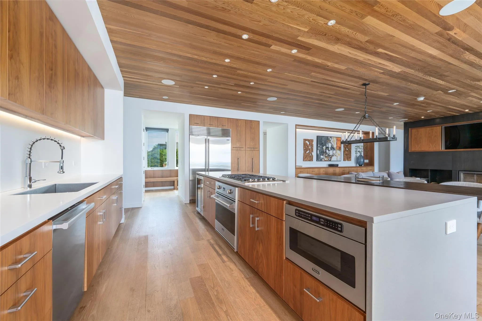 470 Lloyds Ln, Mattituck 470 Lloyds Ln, Mattituck