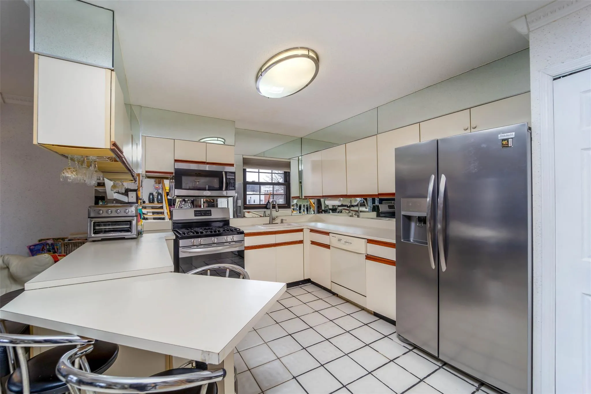 ACTUAL KITCHEN PHOTO ACTUAL KITCHEN PHOTO