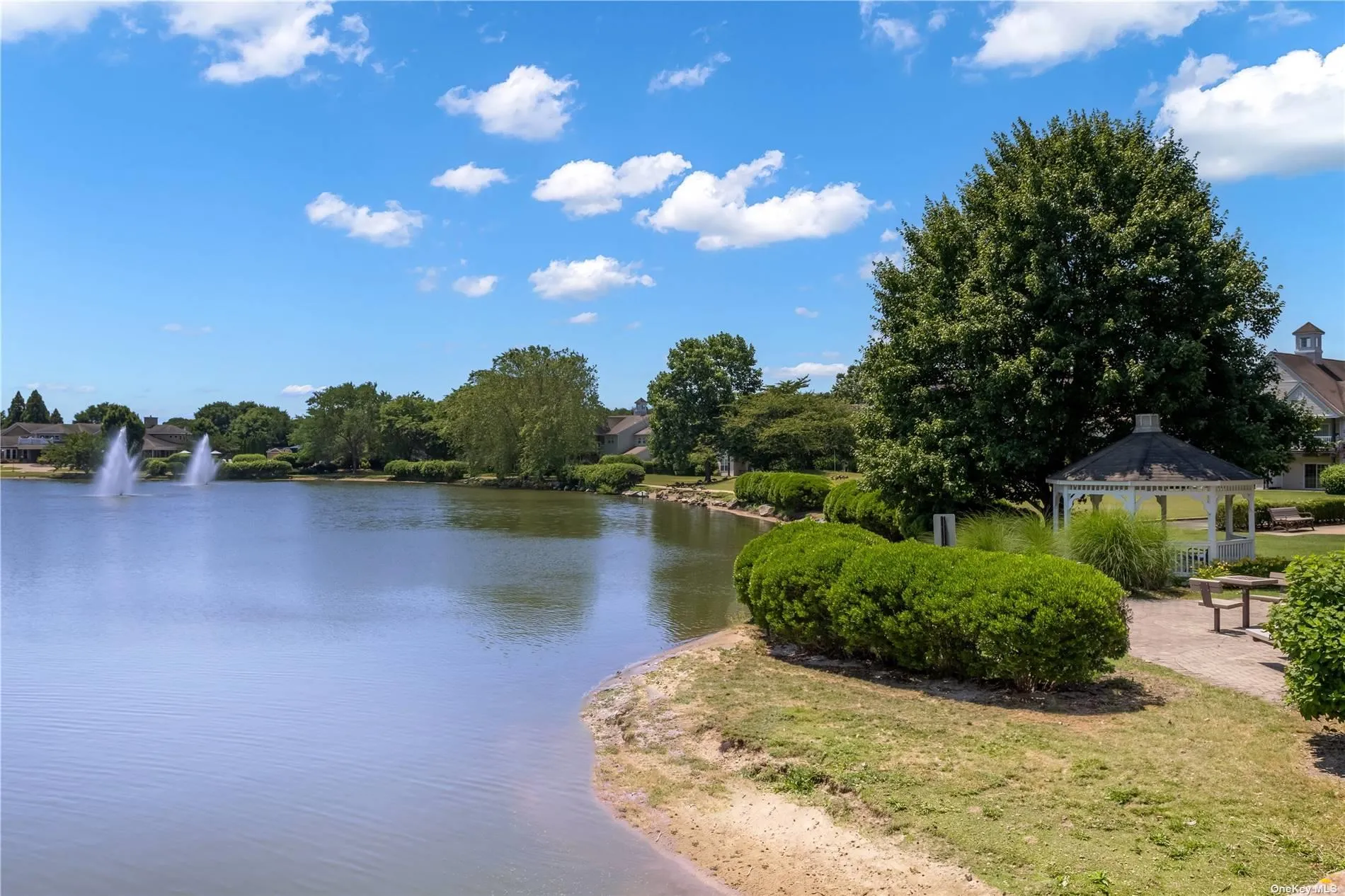 Waterviews all around Waterviews all around